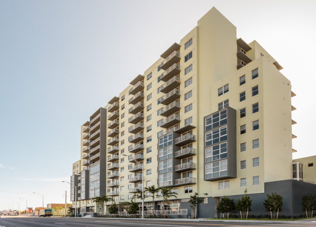 Pinnacle Heights Apartments Exterior